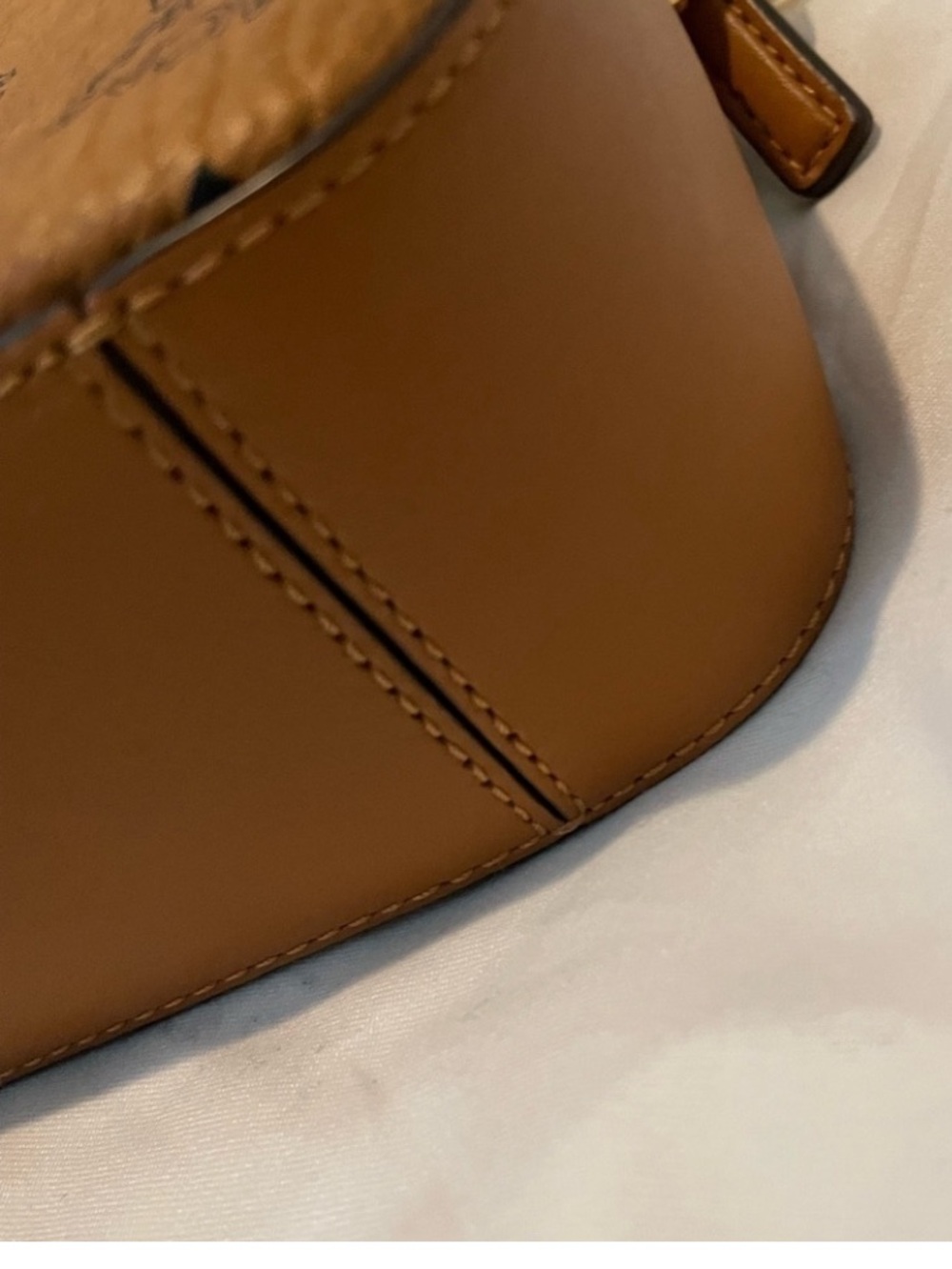 MCM Visetos Cognac Logo Crossbody with Gold Chain - Picture 4 of 6